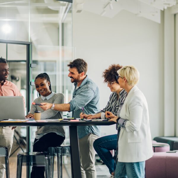 Diverse,Employees,Gathered,In,The,Office,Having,Fun,During,Brainstorming